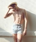 Встретьте Мужчинa : Albert, 25 лет до Россия  Kazan
